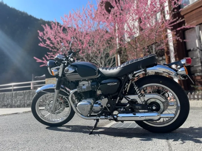 「W800ツーリング」のアイキャッチ画像
